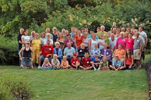 Group photo of Reunion 2006 attendees
